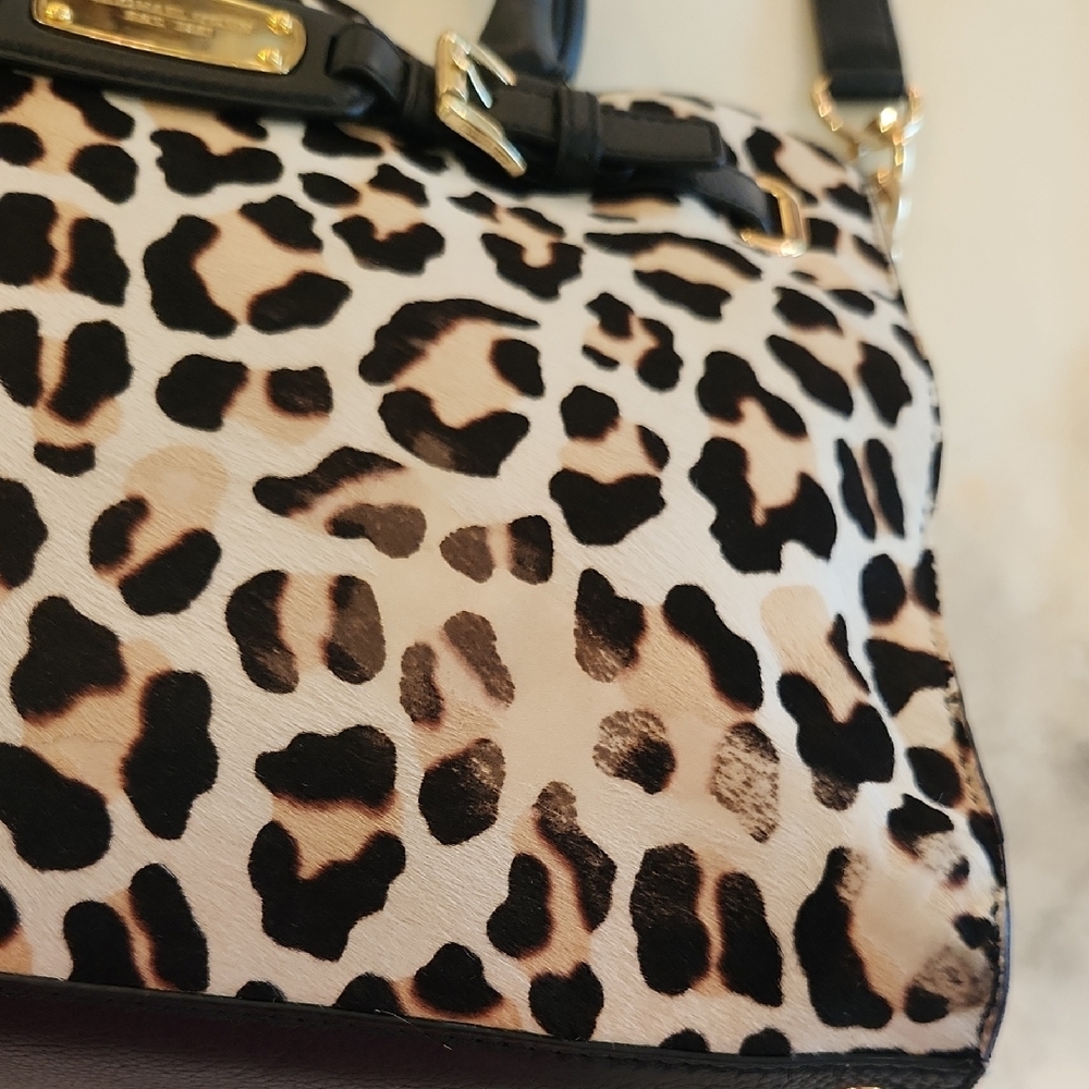 Michael Kors Leopard Print Satchel with Black Details - Picture 3 of 16